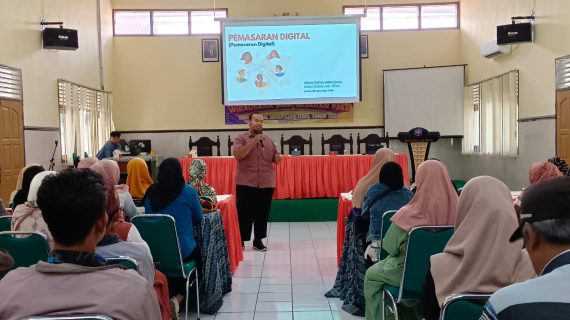 Digital Marketing untuk Pemantapan Wirausaha Bagi Kalangan Miskin Ekstrim